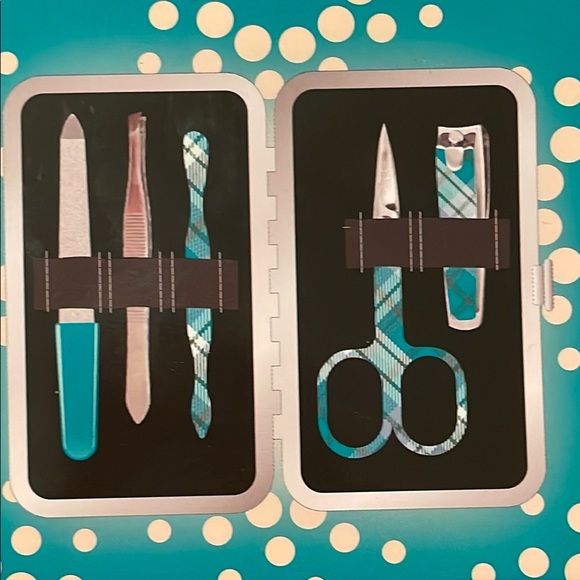 Lot of 2 Visage Manicure Set Black and Teal hard clam shell case Compact Design - Picture 9 of 10